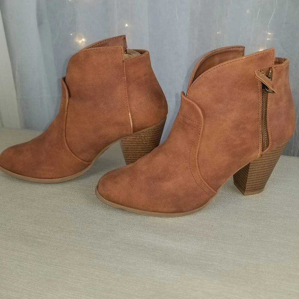 Qupid ankle boots.